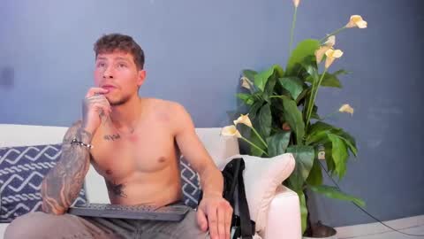 Xavier online show from 10/03/25, 01:24