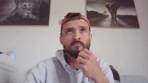 french_truck online show from 04/25/26, 02:58