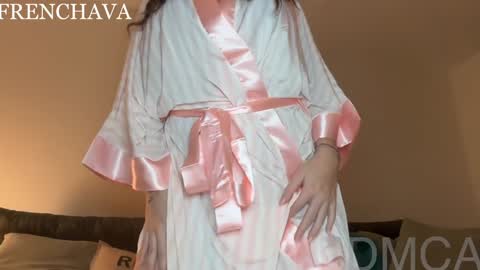 Ava online show from 10/05/25, 01:59