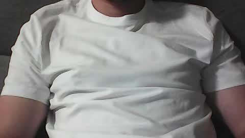 Snapshot of frencheeboy chatting on 06/20/26, 12:36 frencheeboy online show from 06/20/26, 12:36