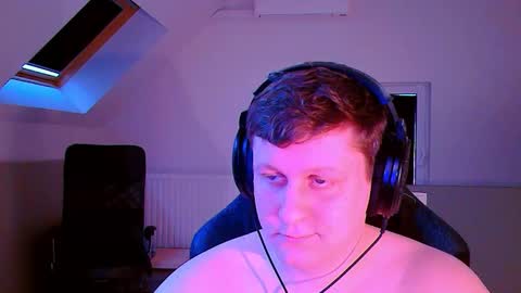 French fries online show from 11/08/25, 03:34