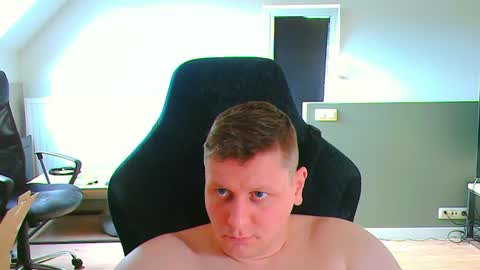 Snapshot of frenchfrieswithmayo chatting on 06/15/26, 05:15 French fries online show from 06/15/26, 05:15