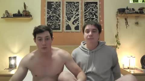 French Horny Bibs online show from 02/09/25, 08:56