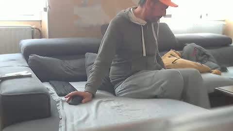 Snapshot of frenchpapalover chatting on 03/04/26, 08:31 frenchpapalover online show from 03/04/26, 08:31