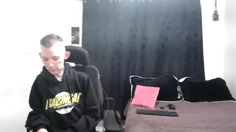 Thomas y Sophia online show from 12/31/24, 12:04