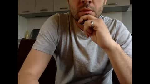 Snapshot of frenchy_from_paris chatting on 05/17/26, 01:29 frenchy_from_paris online show from 05/17/26, 01:29