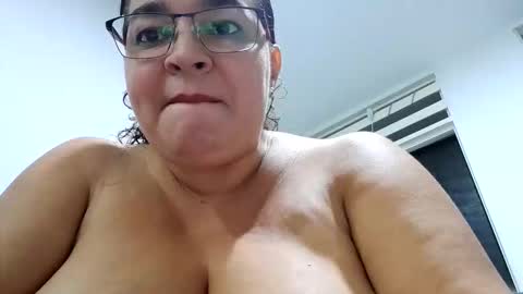fresa_salvaje11 online show from 10/13/25, 05:18