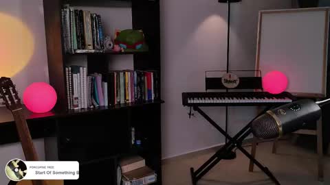 Vale online show from 09/15/25, 02:22