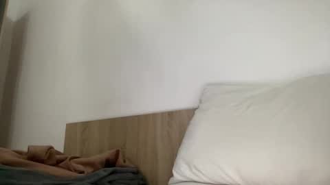 freshman  imonyou98 online show from 12/20/25, 03:52