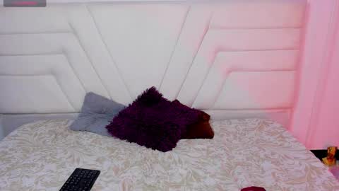 fresitalove01 online show from 02/24/26, 03:21