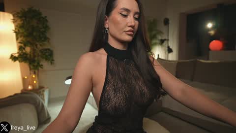 Freya online show from 02/01/26, 05:44