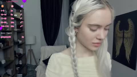 Freya online show from 02/09/26, 07:07