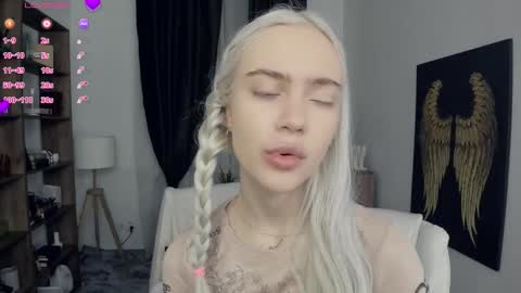 Freya online show from 02/16/26, 07:21