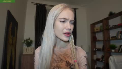 Freya online show from 04/12/26, 07:30