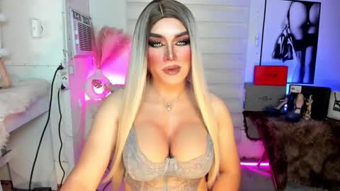Miss Frea  online show from 09/23/25, 02:03