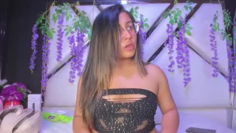 Snapshot of freya_miller_ chatting on 04/28/26, 03:33 Freya online show from 04/28/26, 03:33