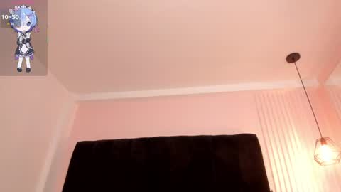 Snapshot of freya_zimmerman_ chatting on 07/06/26, 11:07 Pau online show from 07/06/26, 11:07
