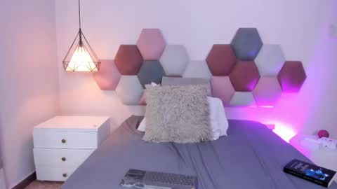 Freya Cameron online show from 03/29/26, 02:17