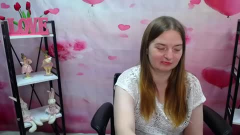 Snapshot of freyadak chatting on 05/27/26, 02:08 FreyaDak online show from 05/27/26, 02:08