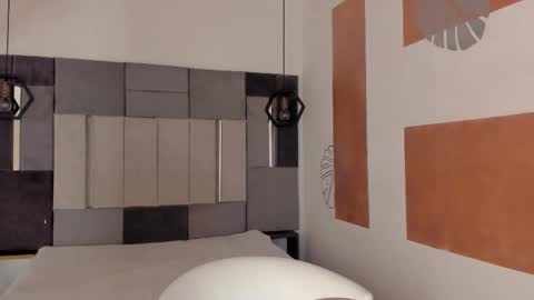  ALIS AND ALEX  online show from 11/30/25, 03:21