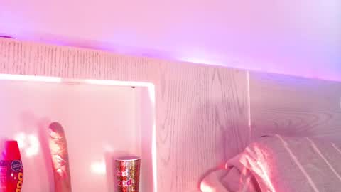 FREYJA LOREN online show from 12/10/24, 02:59