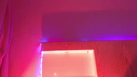 FREYJA LOREN online show from 12/13/24, 07:25