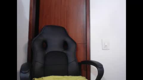 FREYJA LOREN online show from 10/14/25, 11:22