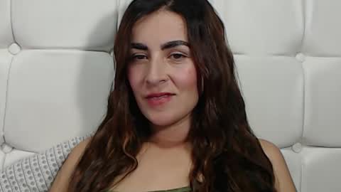 Snapshot of frida__x chatting on 02/24/26, 08:51 Frida online show from 02/24/26, 08:51