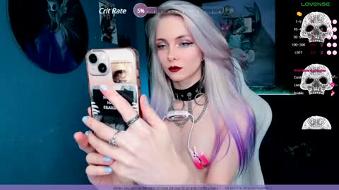 Snapshot of frida_fortune chatting on 01/06/25, 10:24 Frida A boost to fortune for the one who gives a thumbs up and a bonus lucky for those who support me by joining the fanclub online show from 01/06/25, 10:24