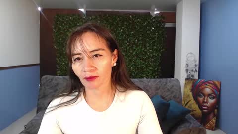 Snapshot of frida_naughtymilf chatting on 10/08/25, 04:59 Frida online show from 10/08/25, 04:59