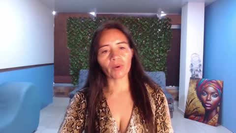 Snapshot of frida_naughtymilf chatting on 10/22/25, 05:24 Frida online show from 10/22/25, 05:24