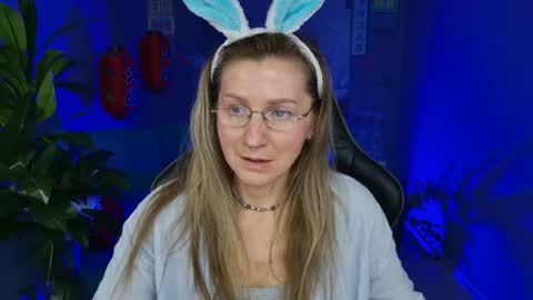 Frida Tander online show from 12/30/24, 12:09