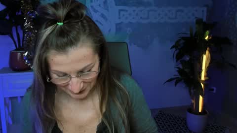 Frida Tander online show from 01/15/25, 12:04