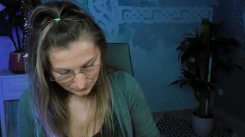 Frida Tander online show from 01/15/25, 03:07