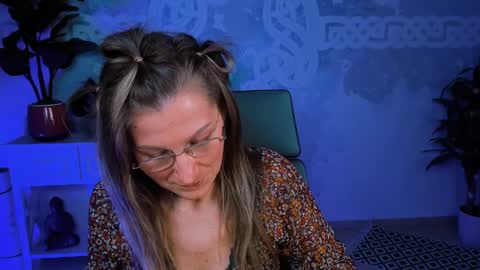 Frida Tander online show from 01/30/25, 03:08