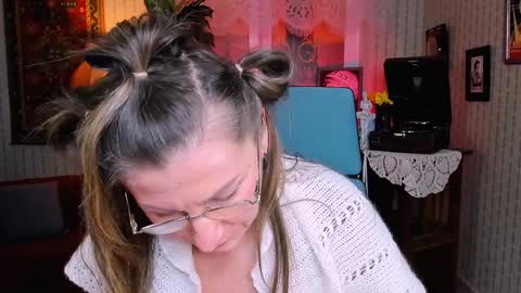 Frida Tander online show from 01/31/25, 12:29