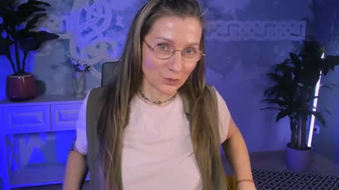 Frida Tander online show from 02/07/25, 08:42