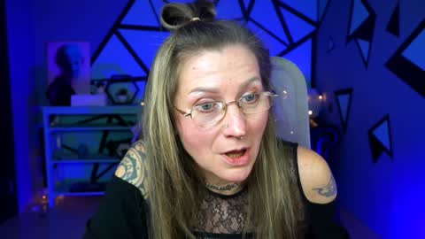 Frida Tander online show from 02/08/25, 01:01