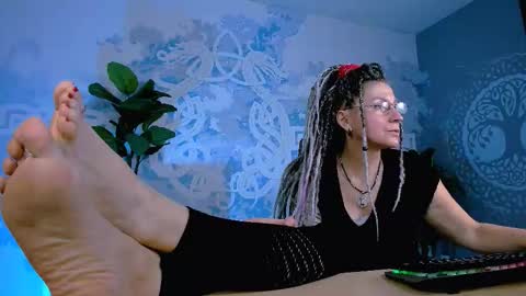 Frida Tander online show from 10/11/25, 05:17