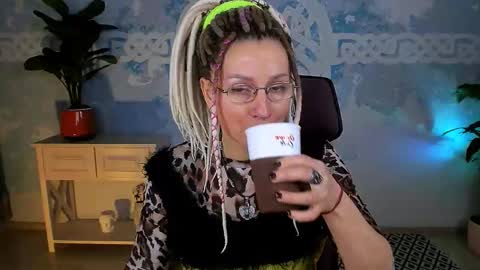 Frida Tander online show from 02/04/26, 05:13