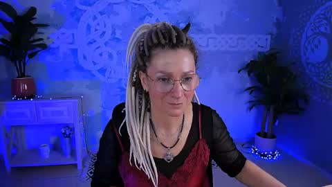 Snapshot of fridatander chatting on 05/05/26, 05:15 Frida Tander online show from 05/05/26, 05:15