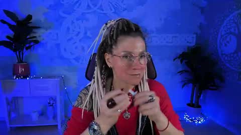 Snapshot of fridatander chatting on 05/12/26, 05:15 Frida Tander online show from 05/12/26, 05:15