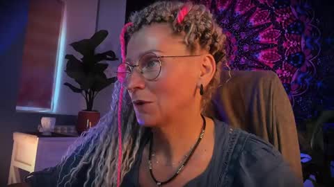 Snapshot of fridatander chatting on 05/30/26, 05:15 Frida Tander online show from 05/30/26, 05:15