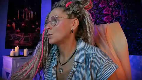 Snapshot of fridatander chatting on 06/08/26, 05:19 Frida Tander online show from 06/08/26, 05:19