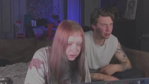 friend_zone_ online show from 11/25/25, 06:19