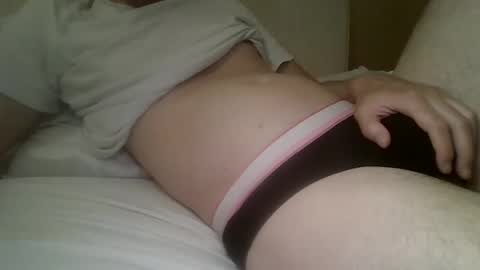 friendly_frank_18 online show from 05/22/26, 08:36