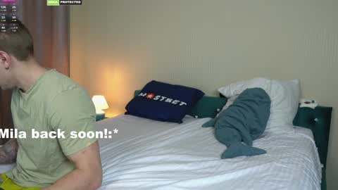 Snapshot of friendsurdreams chatting on 12/08/24, 03:02 friendsurdreams online show from 12/08/24, 03:02