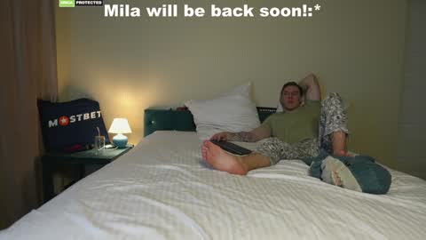 Snapshot of friendsurdreams chatting on 12/24/24, 07:00 friendsurdreams online show from 12/24/24, 07:00