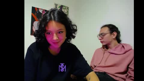 Snapshot of frikisa chatting on 05/30/26, 12:19 frikisa online show from 05/30/26, 12:19