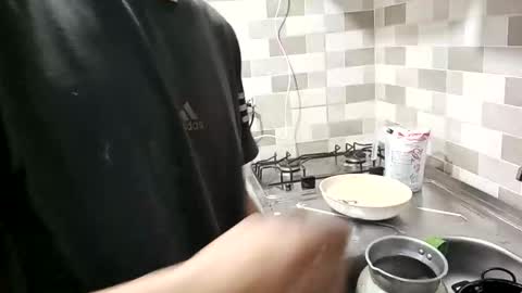 Snapshot of friqui_sex chatting on 11/16/25, 09:20 friqui_sex online show from 11/16/25, 09:20